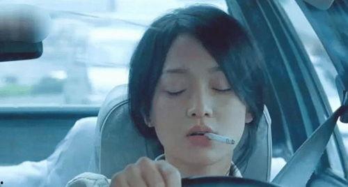 娱乐吃瓜酱女生抽烟,揭秘娱乐圈“吃瓜酱女生”的抽烟之谜